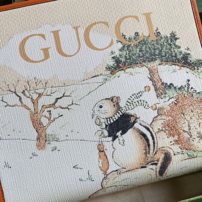 Gucci Shopping Bags